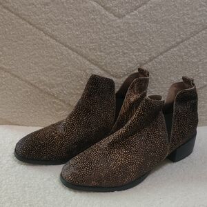 Seychelles Speckled Brown Ankle Booties